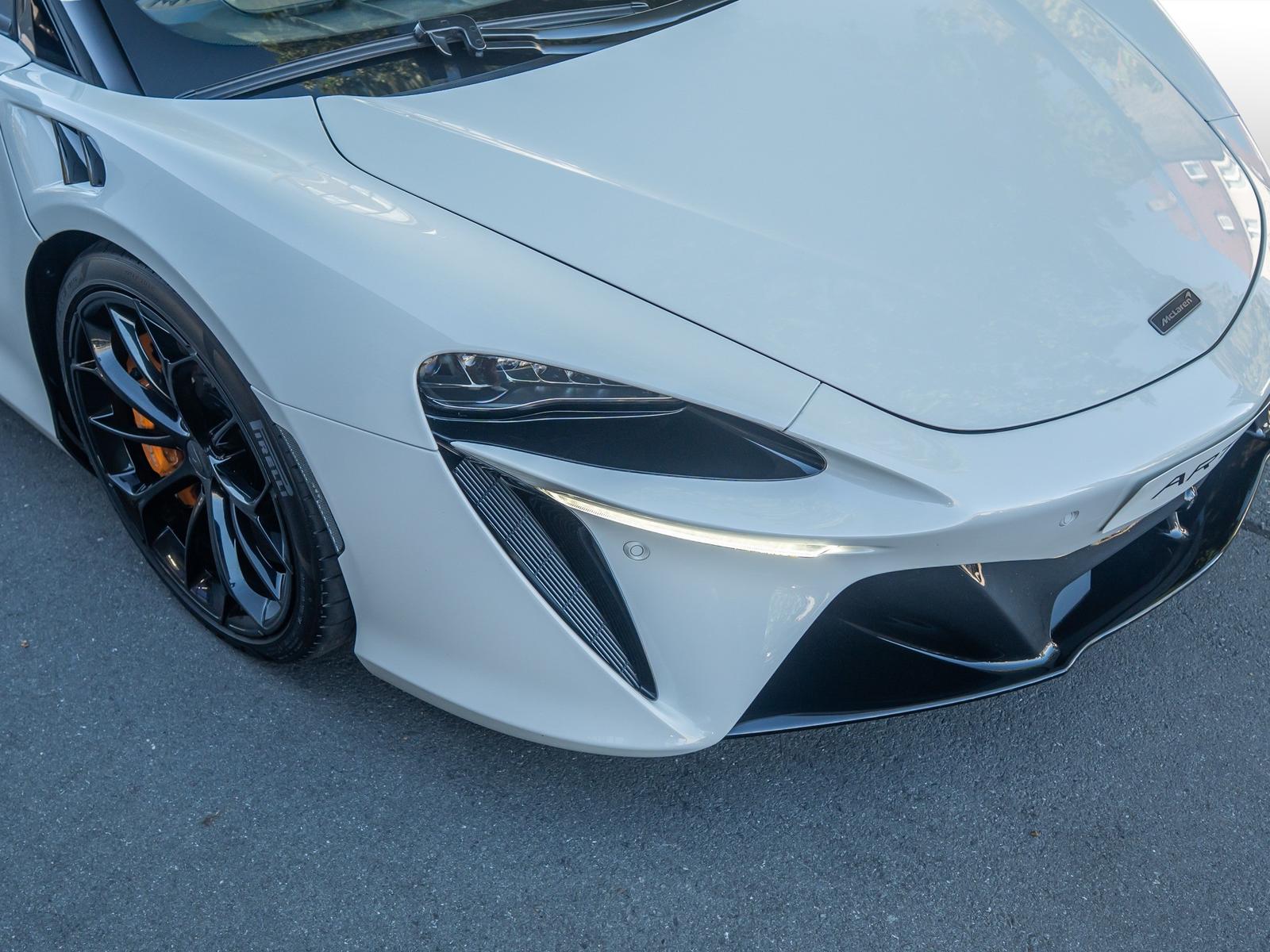 McLaren Artura Spider TechLux Int. | B&W | Carbon | ECR