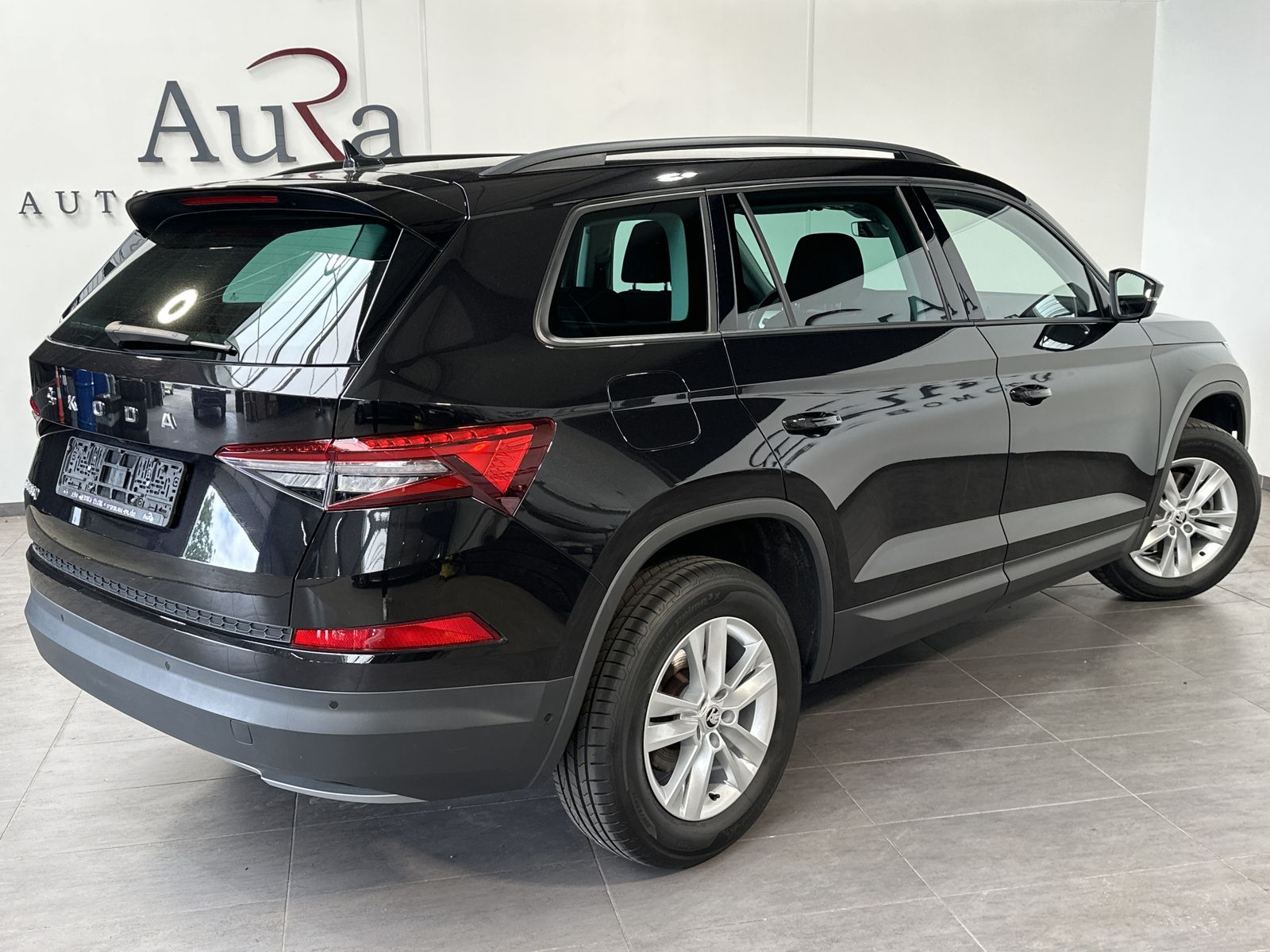 Fahrzeugabbildung SKODA Kodiaq Ambition NAV+MATRIX+ACC+AHK+KAMERA+17ZOLL