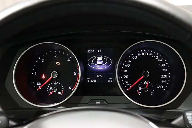 Tiguan 2.0 TDI Join AHK ACC NAVI PDC 1. HAND TEM