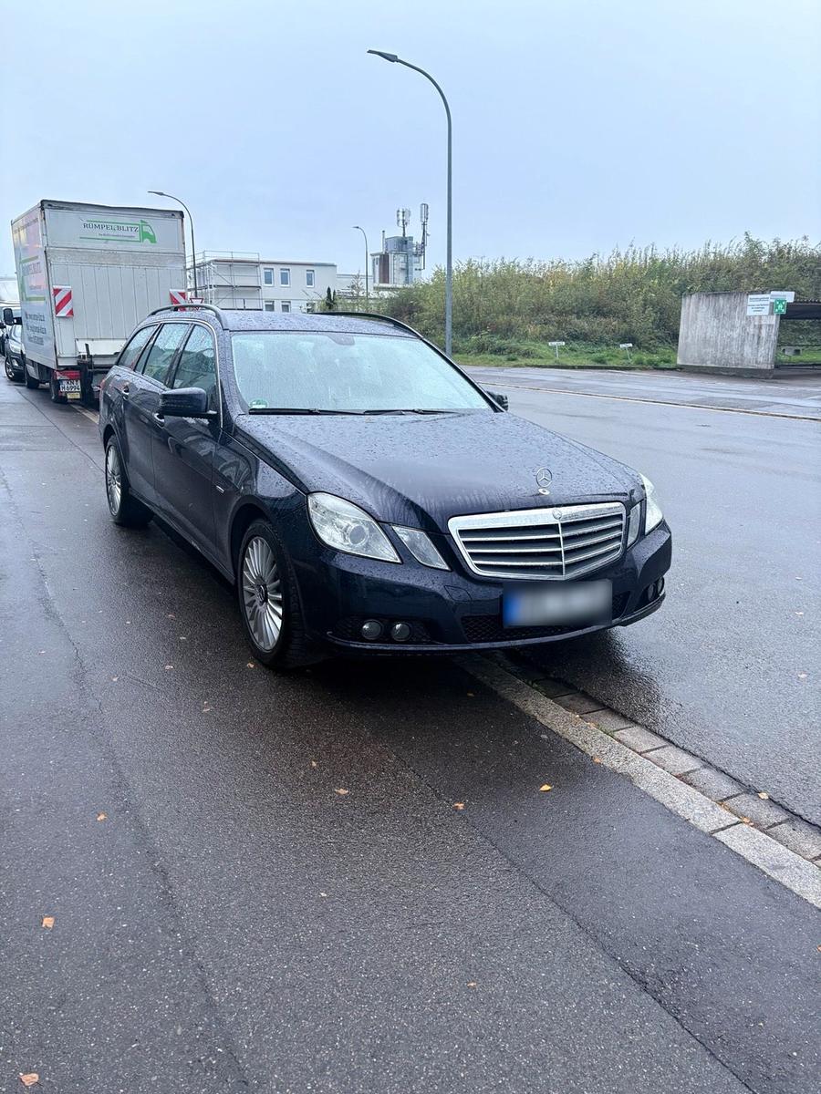 Mercedes-Benz E 220
