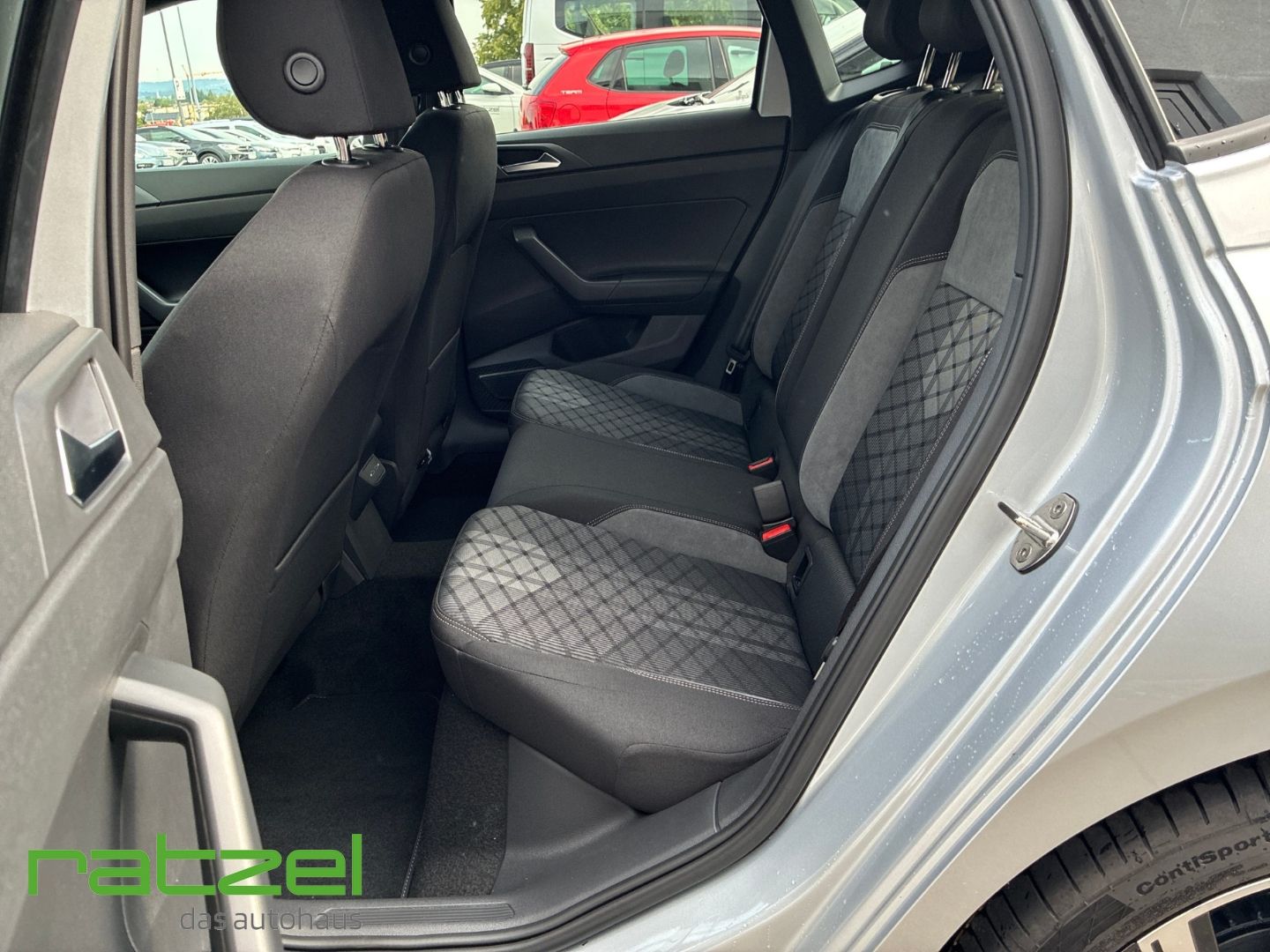 Fahrzeugabbildung Volkswagen Polo R-Line 1.0 TSI DSG IQ.Drive+ACC+LED+PDC