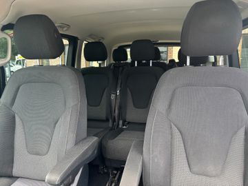 Mercedes V 220 - 8