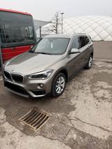 BMW X1 F48 sDrive - BMW X1 F48 mit Benzin-Antrieb