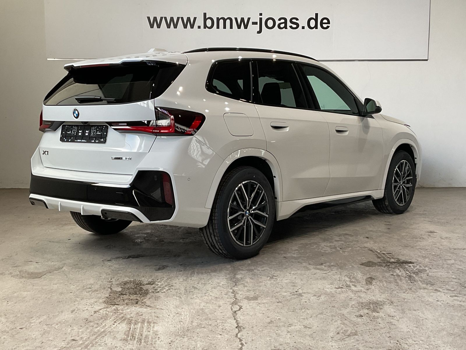 Fahrzeugabbildung BMW X1 sDrive20i *Head-Up *AHK *Komfortzugang