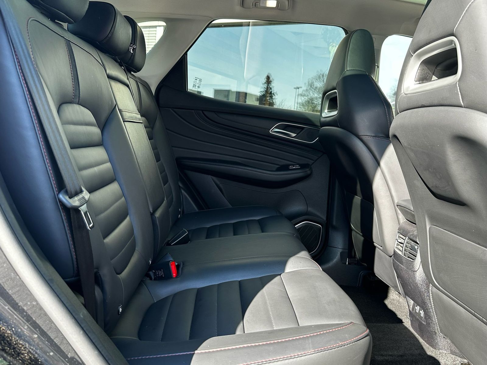 Fahrzeugabbildung MG EHS Luxury PANO+LEDER+NAVI+SHZ+KAMERA+ACC+360°