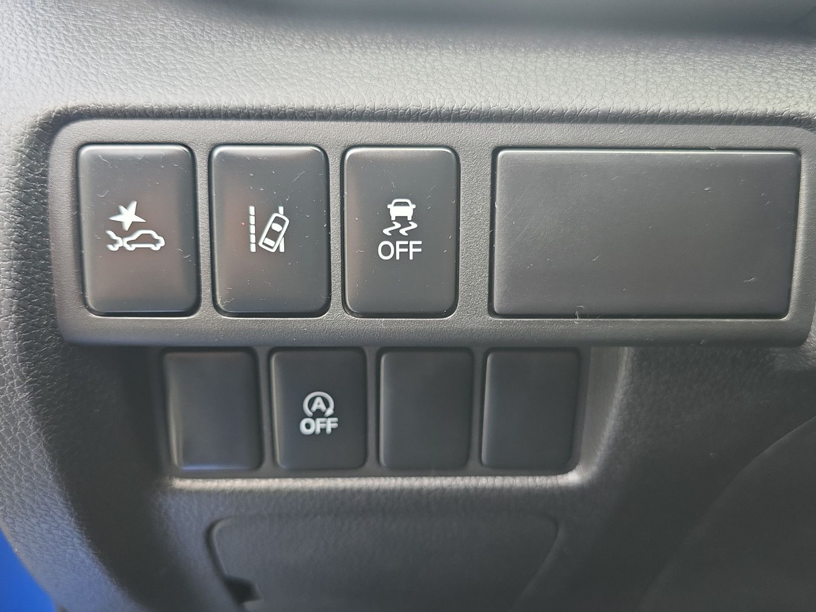 Fahrzeugabbildung Mitsubishi Eclipse Cross Spirit+ 4WD LED SPUR  AHK