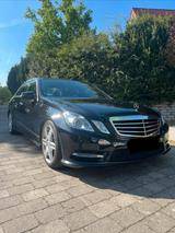 Mercedes-Benz Mercedes- Benz 212 (250) - Mercedes-Benz 250 mit Benzin-Antrieb: Automatik