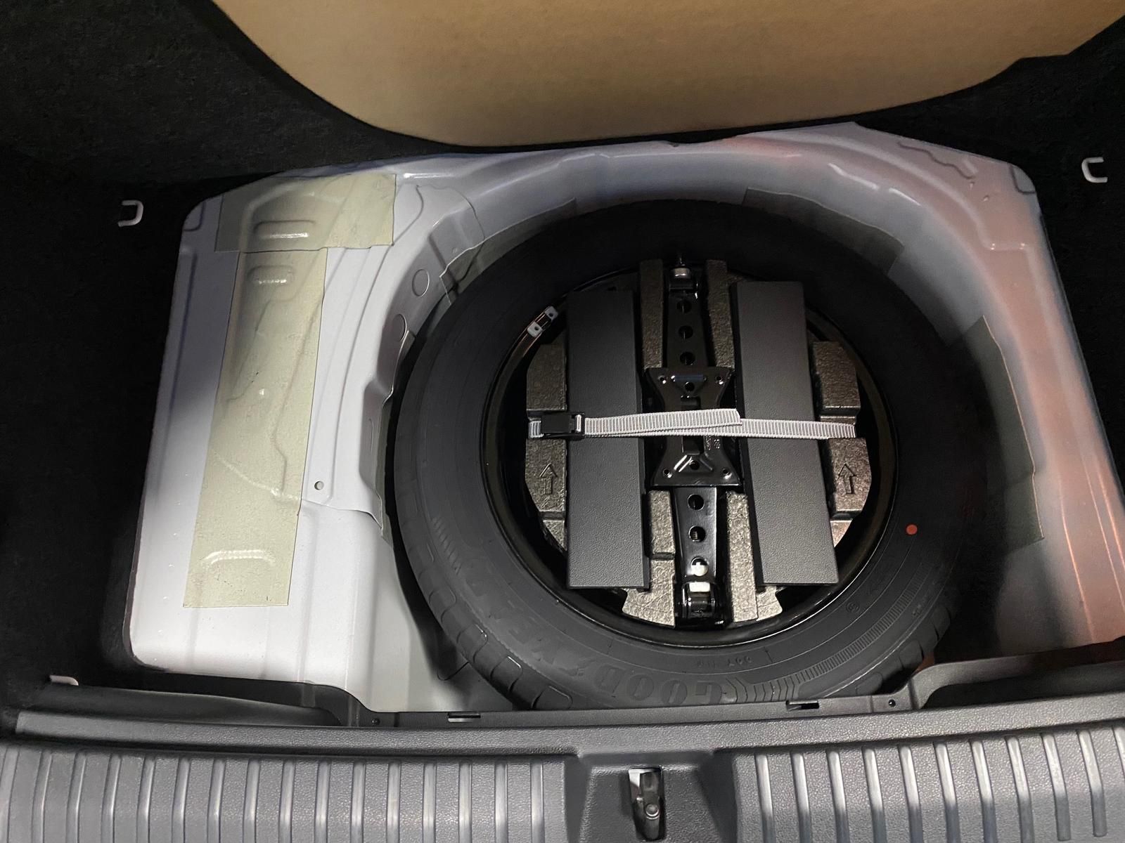 Fahrzeugabbildung SKODA Kamiq 1.5 TSI ACT DSG Monte Carlo+AHK+MATRIX++++
