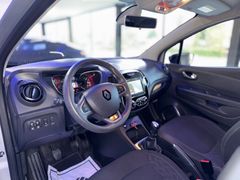 RENAULT Captur Limited - Thumbnail 2