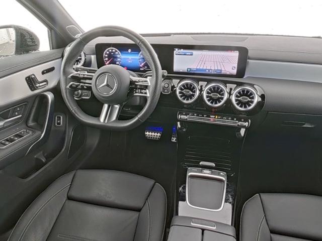Mercedes-Benz A 250 4Matic Limousine AMG Line Premium+ Night