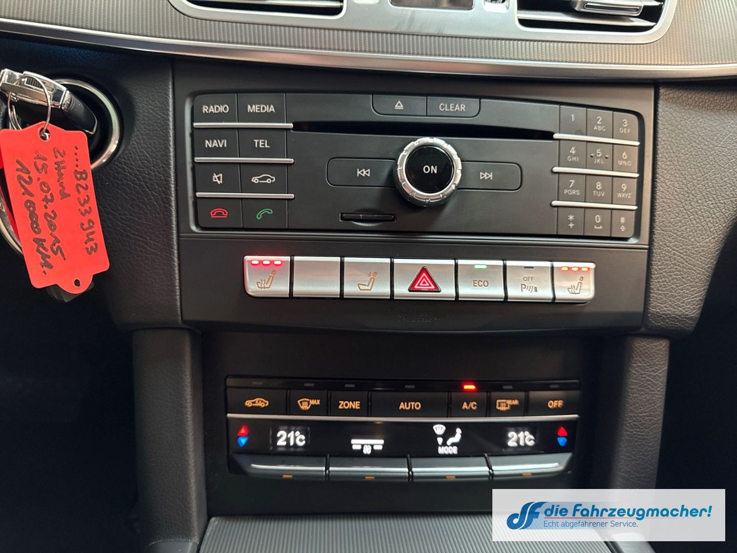 Fahrzeugabbildung Mercedes-Benz E 200 BlueTec Niveau AHK-klappbar LED Blendfreie