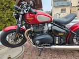 Triumph Bonneville Bobber Goldline - TRIUMPH BONNEVILLE