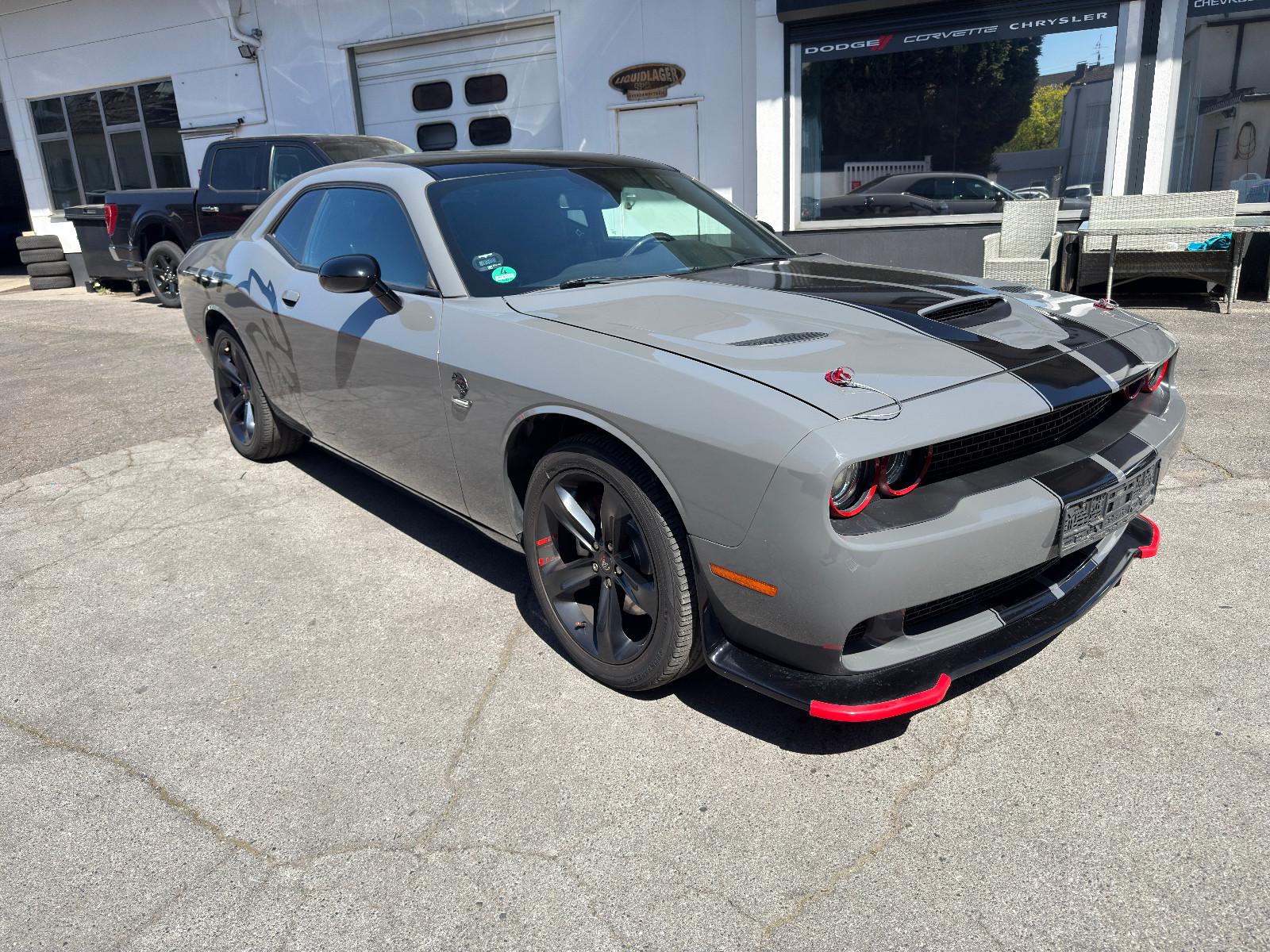 Dodge Challenger 5.7 V8 HEMI*LEDER*K&N*TÜV*SERVICE