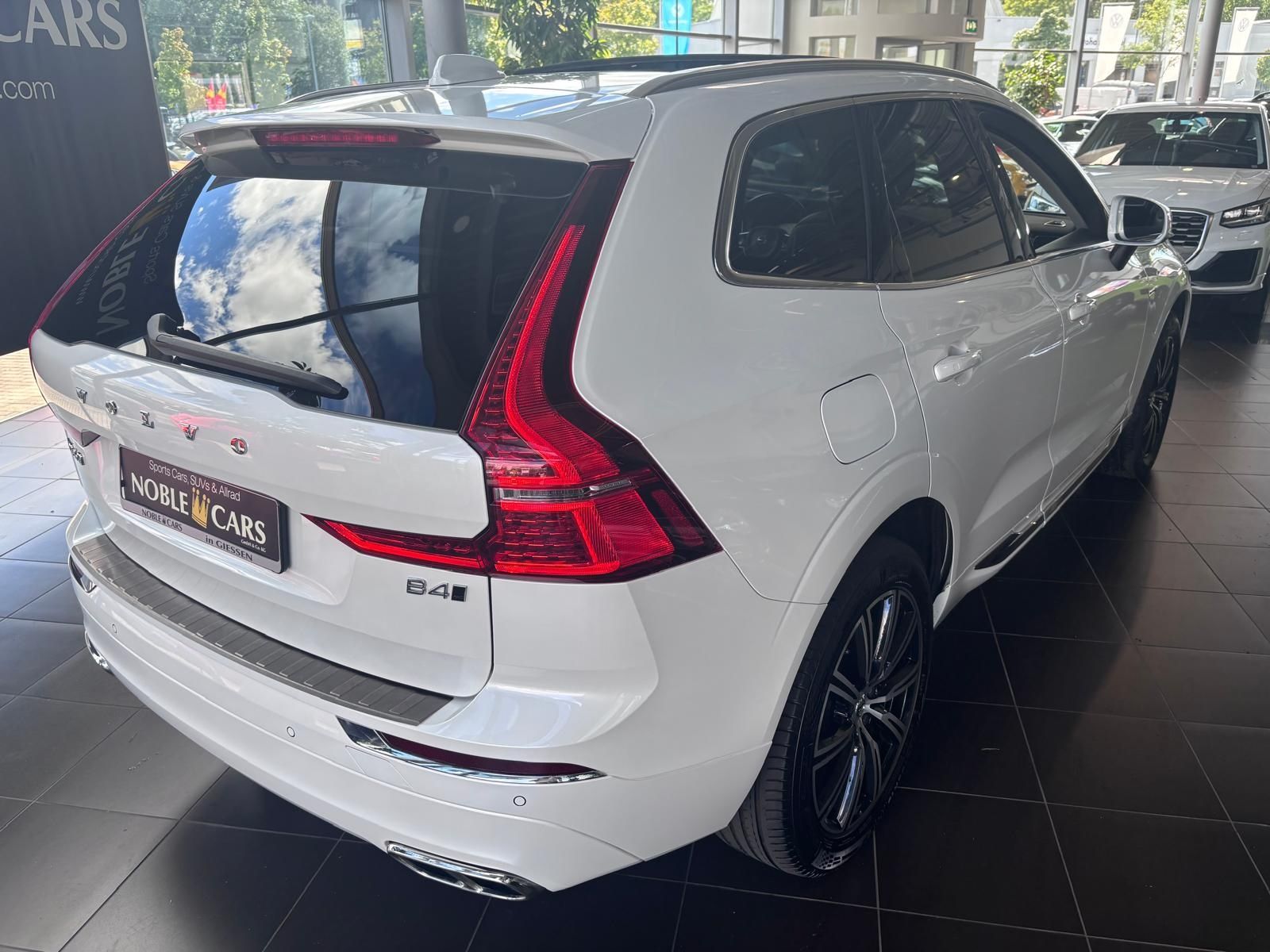 Fahrzeugabbildung Volvo XC60 Inscription AWD AHK LED NAVI LEDER Pano