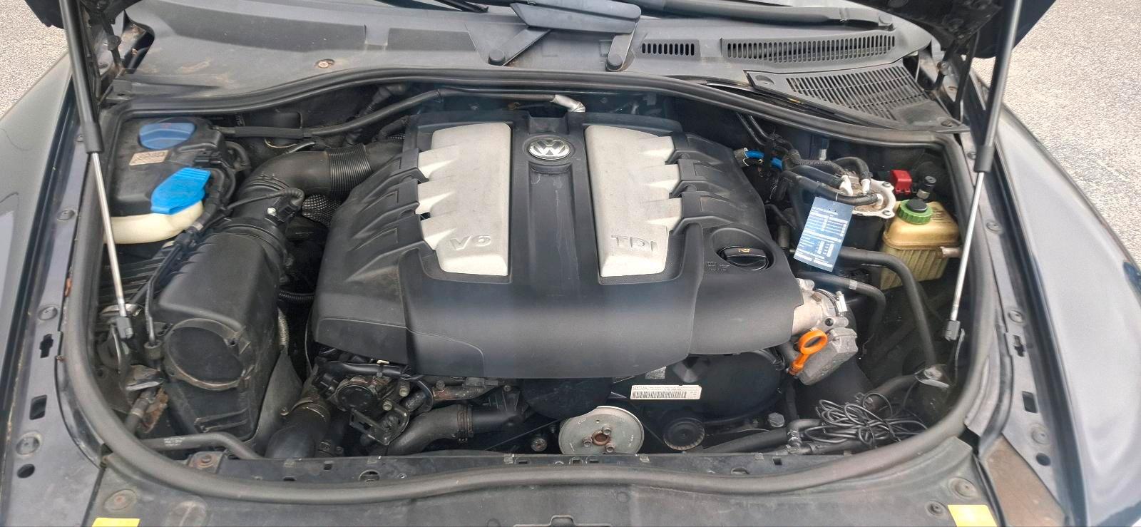 Volkswagen Touareg 2005 — photo 15