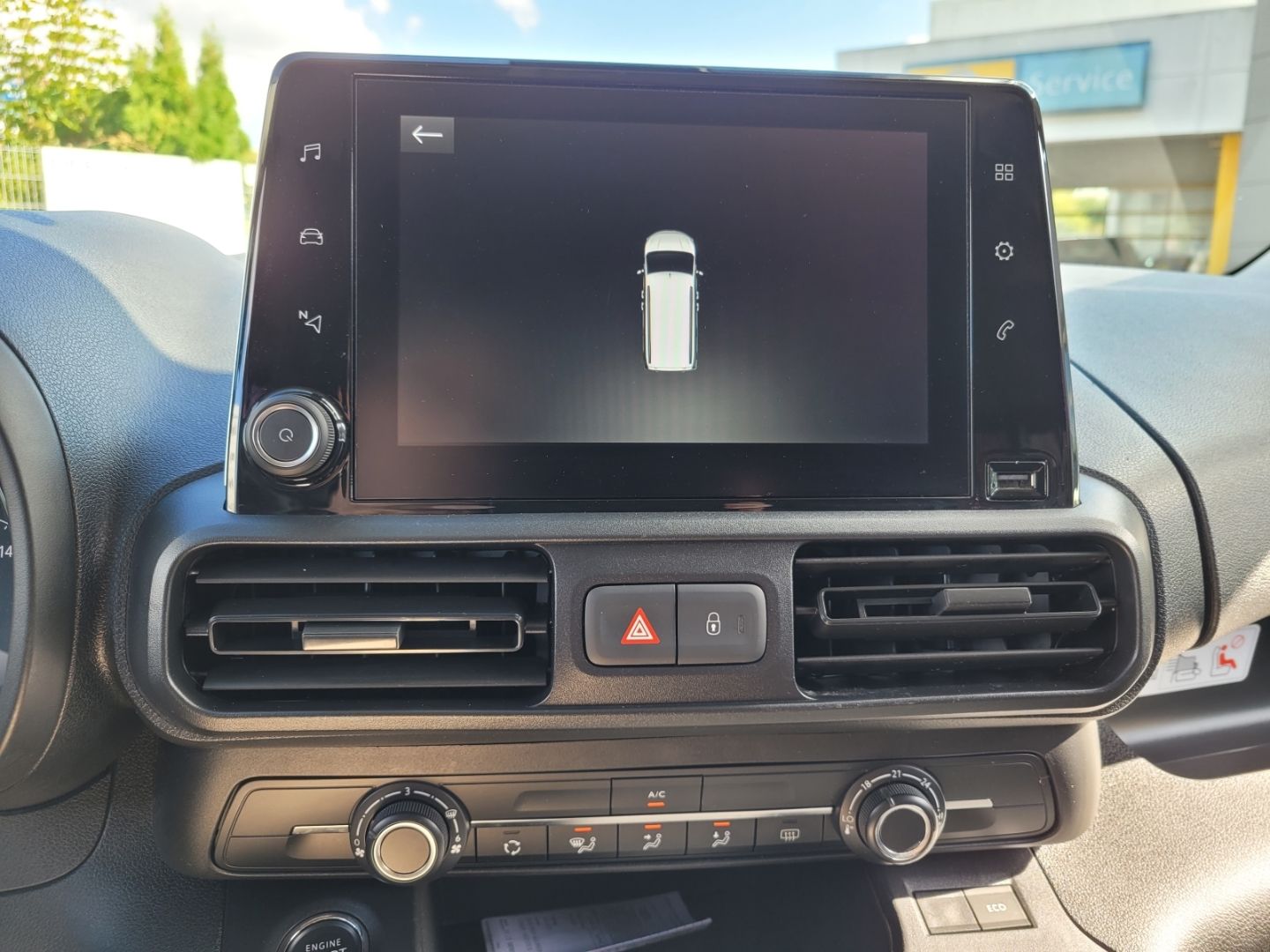Fahrzeugabbildung Opel Combo Cargo Doppelkabine + AWR + PDC vo. & hi.