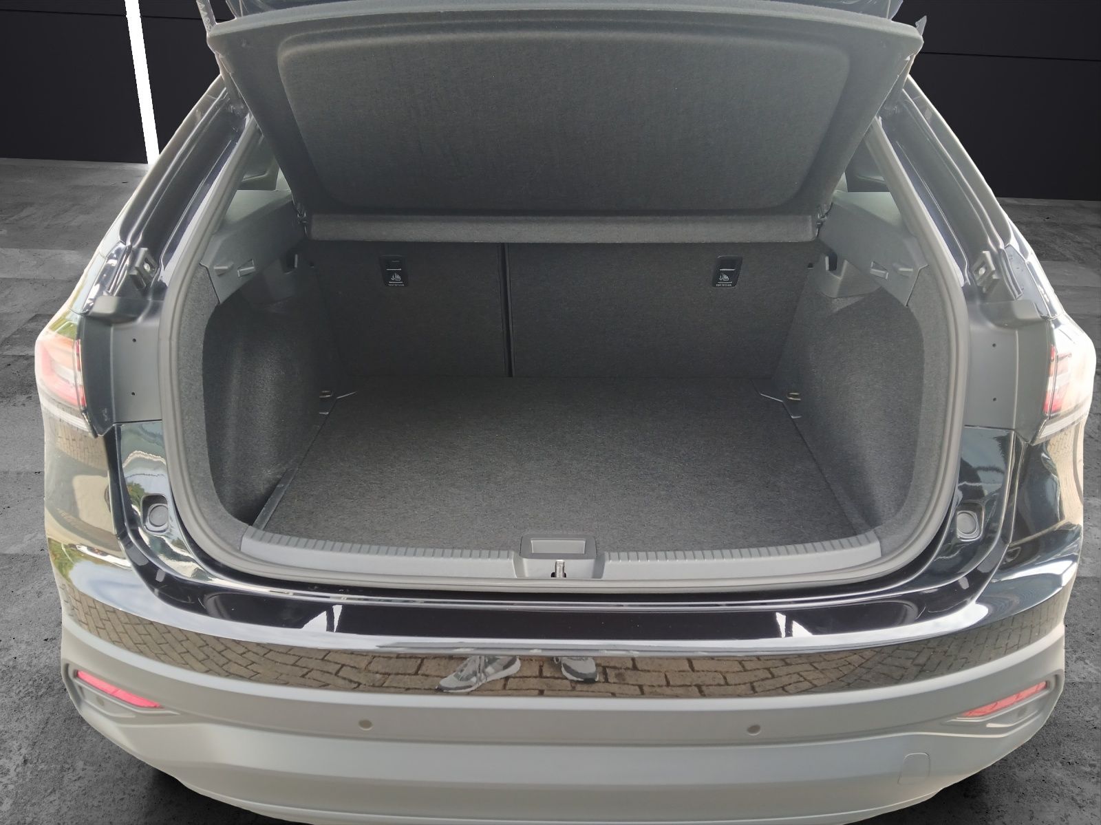 Fahrzeugabbildung Volkswagen Taigo Life TSI DSG IQ.Light ACC SHZ RearView 17"