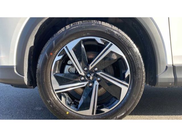 Fahrzeugabbildung Mitsubishi Eclipse Cross Plug-In Hybrid 4WD Intro Edition