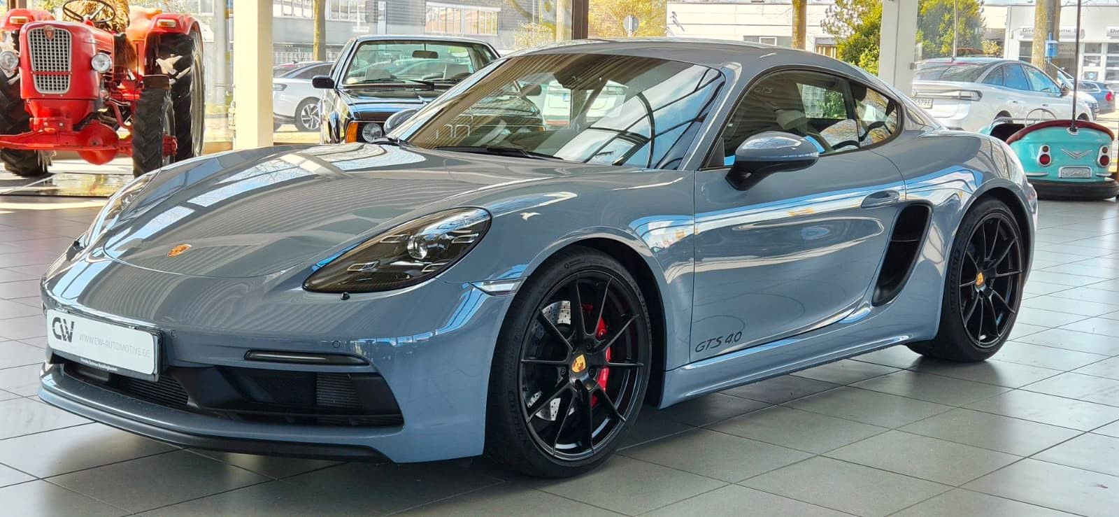 PORSCHE GTS 4.0 24TKM  ARKTIKGRAU APPROVED CARBON