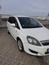 Opel Zafira 1.9 CDTI Edition "111 Jahre" 110kW AT... - Opel Zafira in Braunschweig