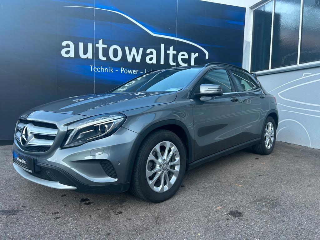 Mercedes-Benz GLA 200