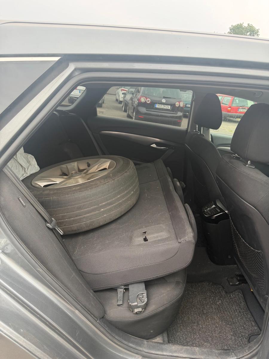 Hyundai i40 2011 — photo 10