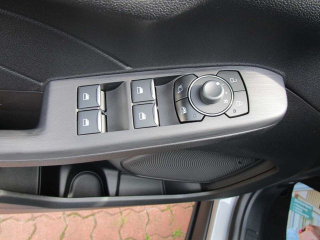 Kuga 1.5 EB TITANIUM/TWA/360°/LED/Park Assist