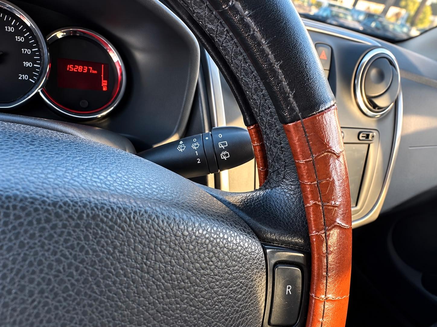 Dacia Sandero 2015 — photo 28