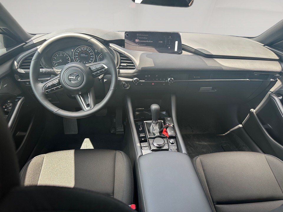 Fahrzeugabbildung Mazda 3 2.5i 140PS A/T Exclusive