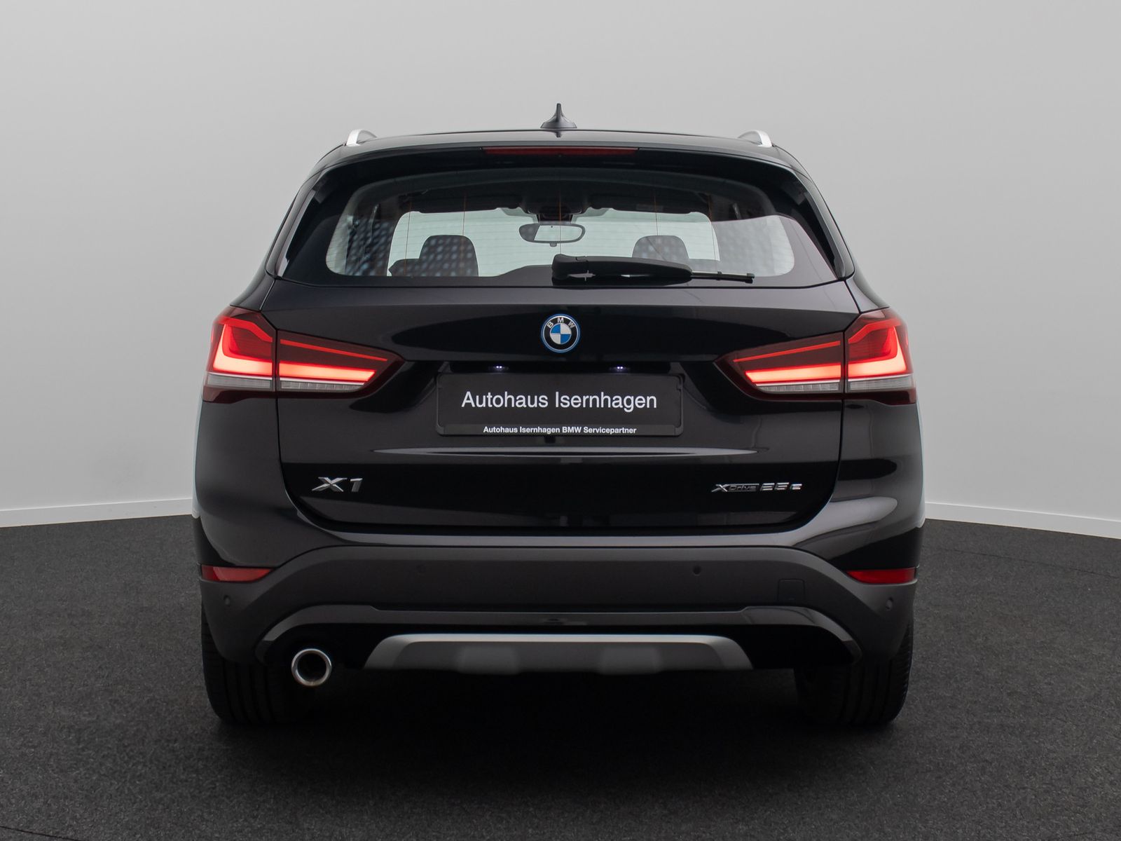 Fahrzeugabbildung BMW X1 xD25e xLine HUD DAB Parkassist Komfort Alarm