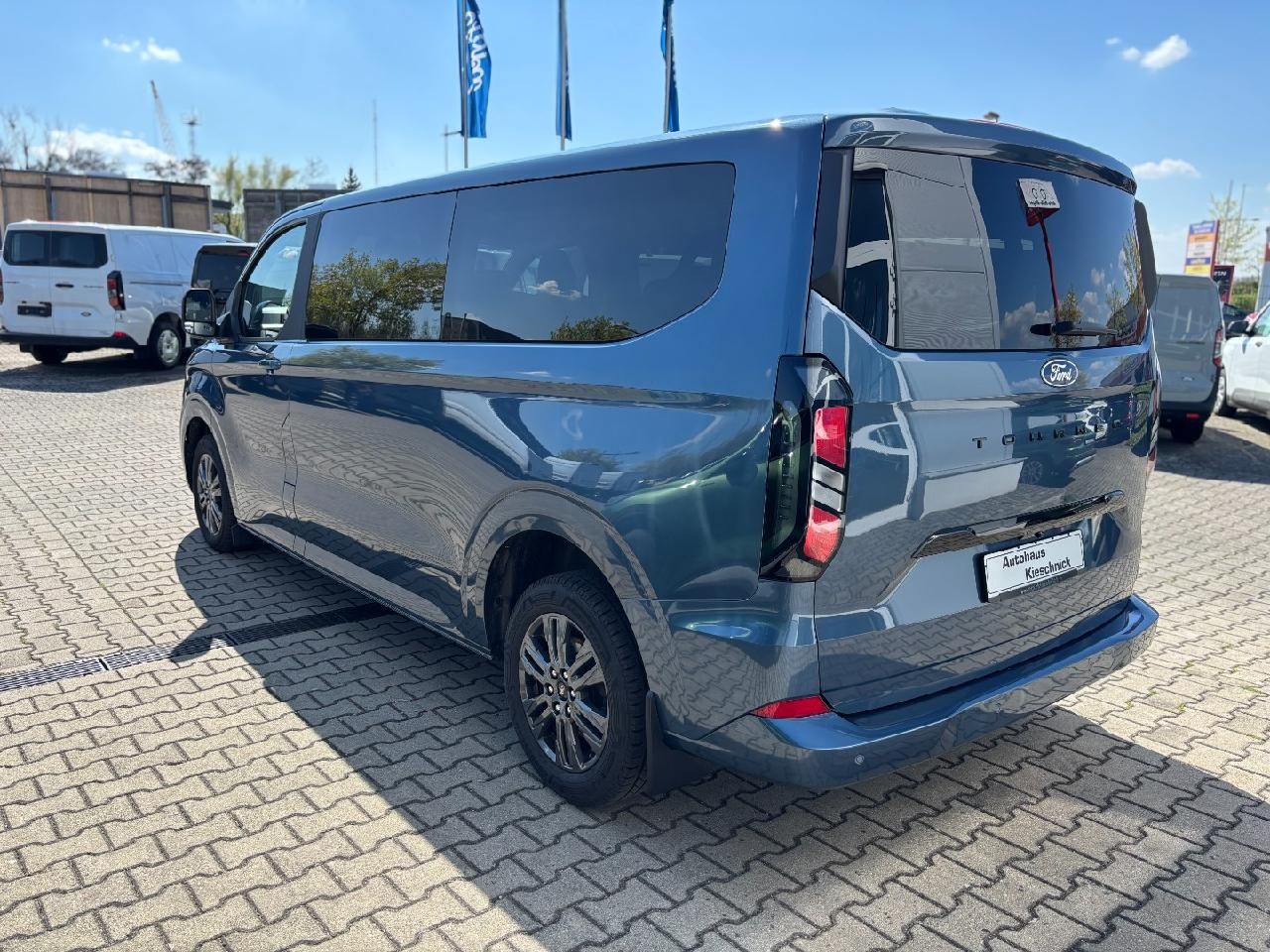 Ford Tourneo Custom Bus 320 L2 Tourneo Titanium FWD imagem 3