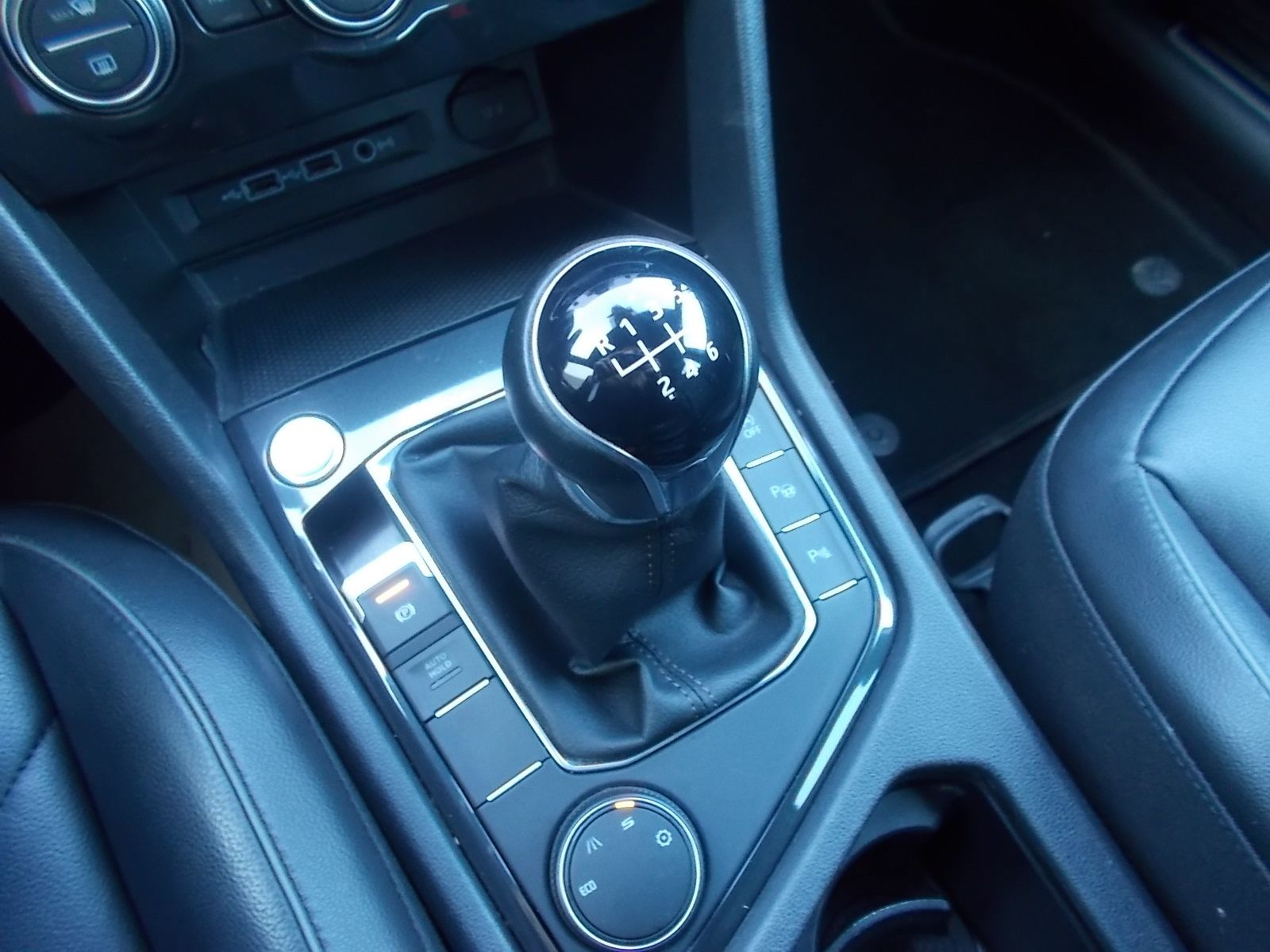 Fahrzeugabbildung SEAT Tarraco 1.5 TSI ACT Xcellence ACC NAVI LED