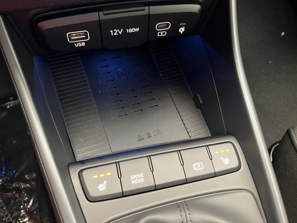 Fahrzeugabbildung Hyundai i20 FL (MY25) 1.0 T-GDI (100 PS) 6-MT 2WD Navi