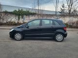 Mercedes-Benz B 170 B -Klasse B 170 - Mercedes-Benz B 170 mit Benzin-Antrieb: Navigationssystem, Limousine