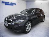 BMW 318d Touring Aut. M Shadow NAVI RFK LED MATRIX - BMW 318 in Freiburg