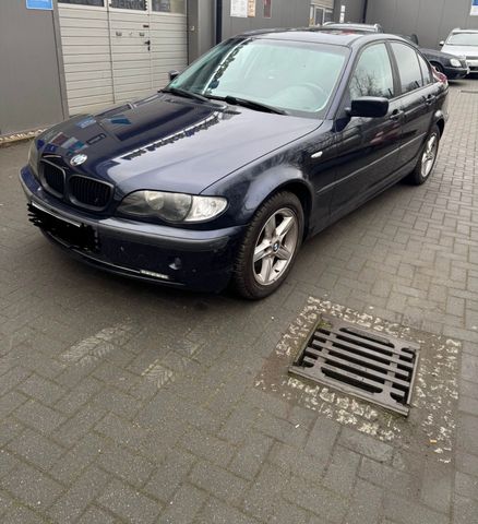 BMW 318 Baureihe 3 Lim. 318i/Navi /Schiebedach