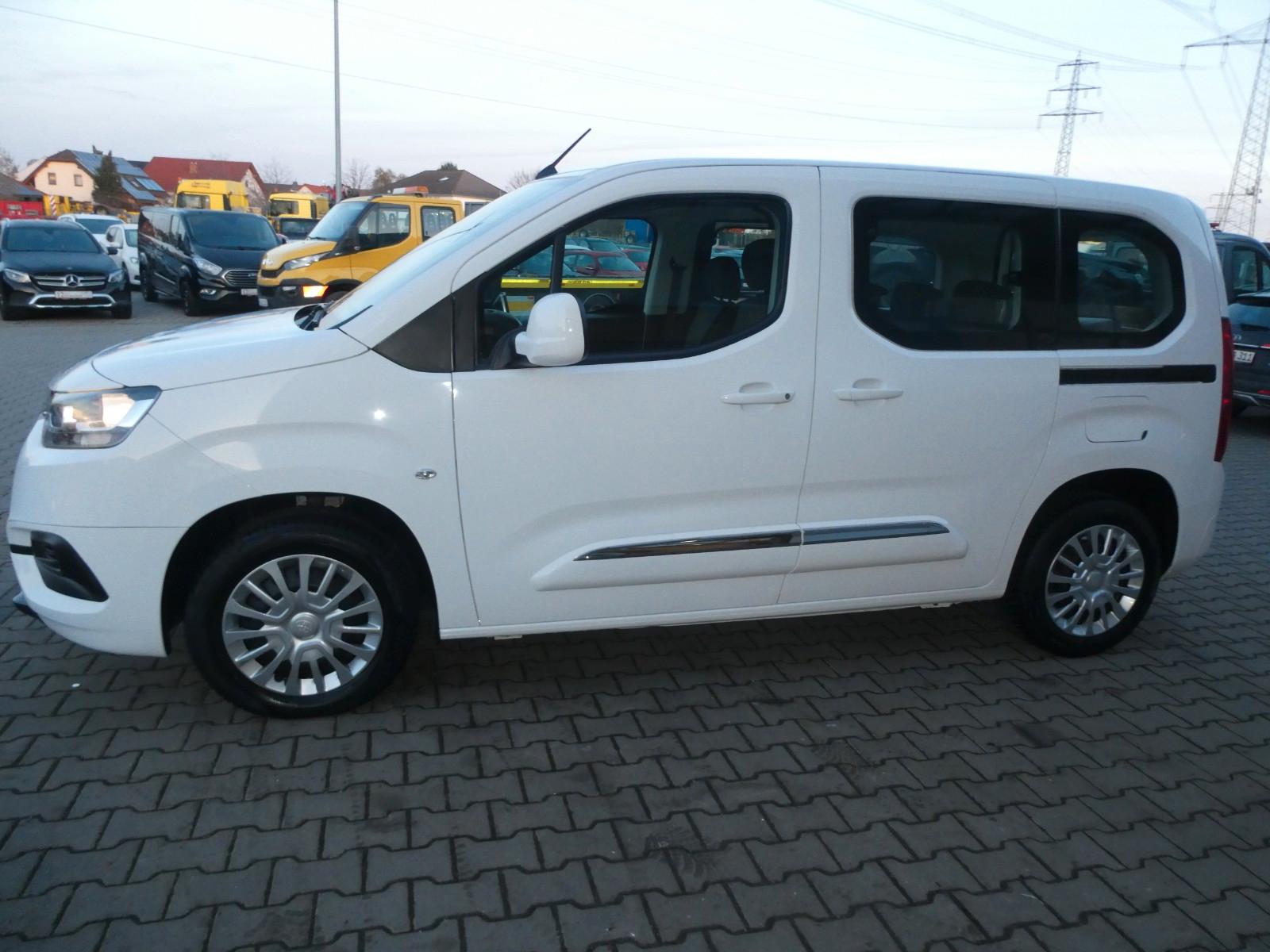 Toyota Proace City Verso L1 Shuttle