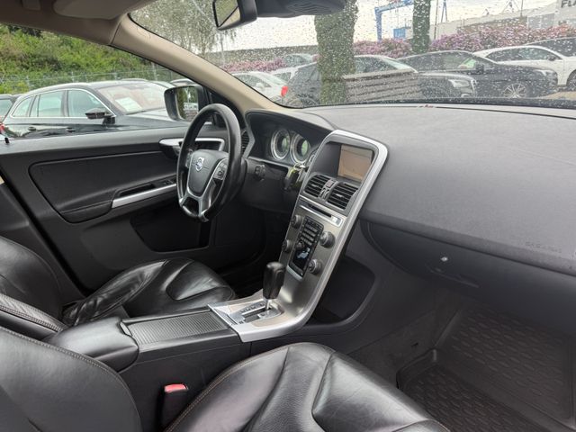 Volvo XC60 XC 60 5-Zylinder Summum AWD