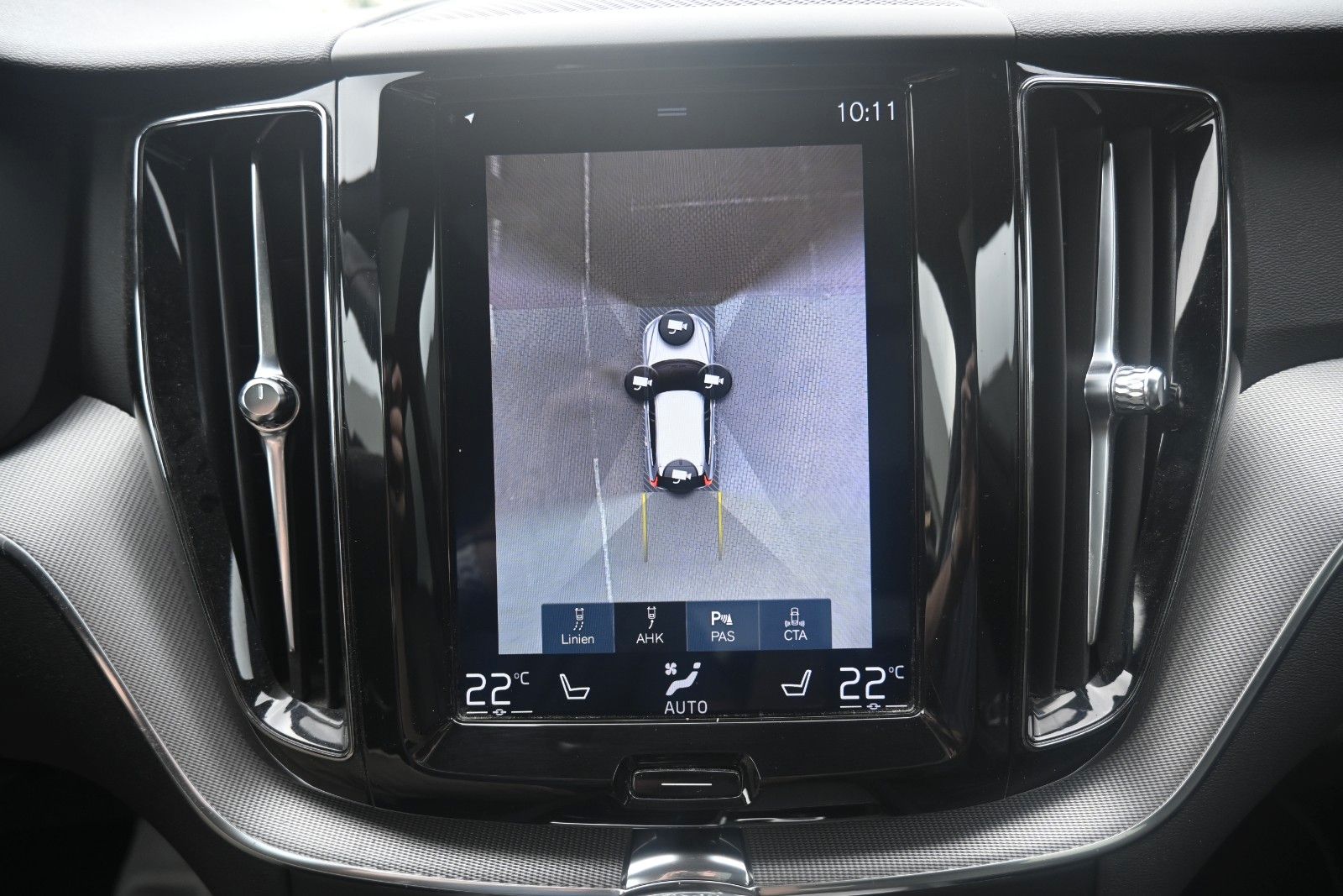 Fahrzeugabbildung Volvo XC60 T8 Twin Engine AWD R-Design*360°*LUFT*ACC