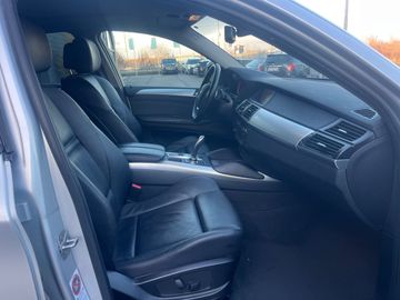 BMW X6 - 11