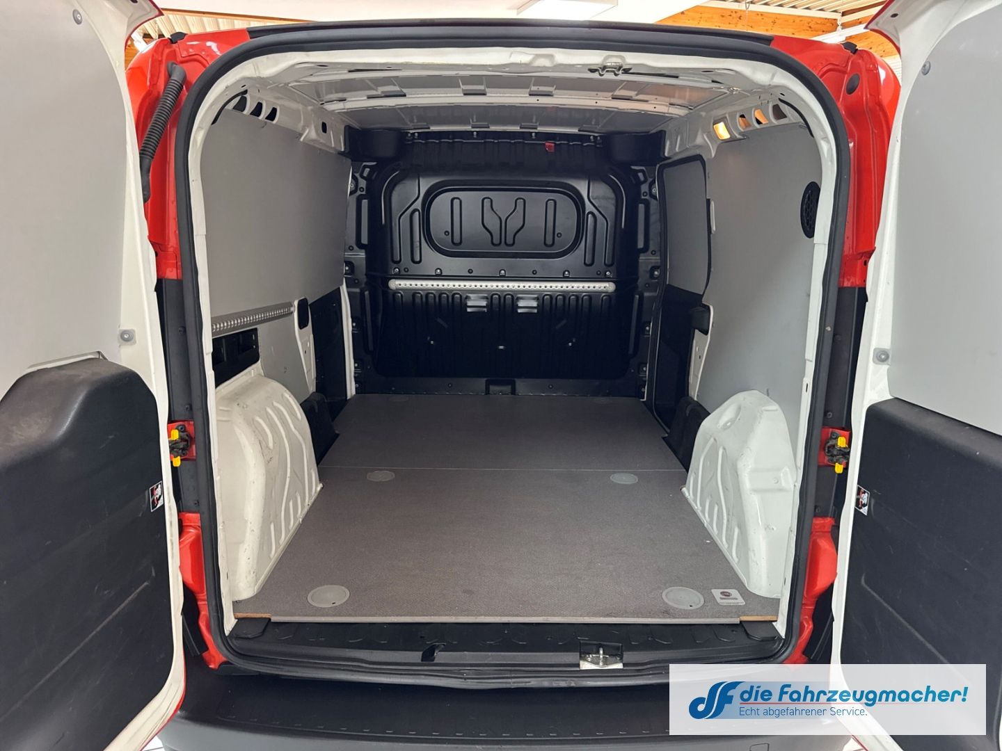 Fahrzeugabbildung Fiat Doblo SX Maxi Kasten 1.6 Multijet EU6d DAB Rückf