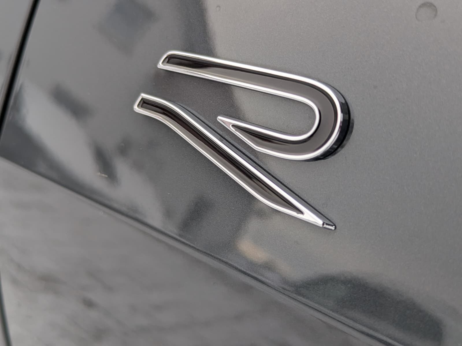 Fahrzeugabbildung Volkswagen Tayron 2.0 TDI 4M R-Line BLACK*7Si*MATRIX*PANO