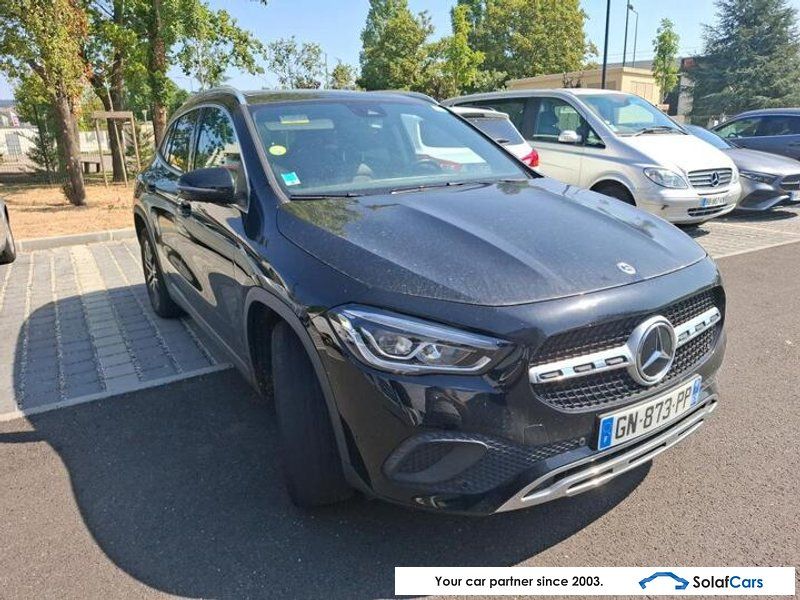 Mercedes-Benz GLA 200 d Aut. Pano LED Widescreen Navi 1/2 Spo imagem 2