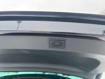 Skoda Karoq Style 2.0 DSG AHK Kamera Navi elek. Heckk.