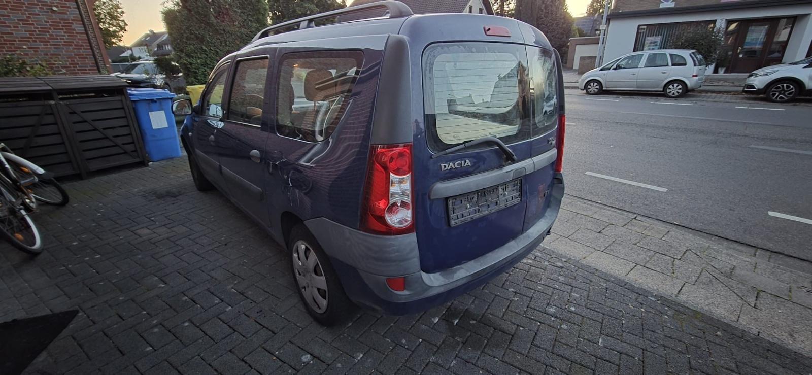 Dacia Logan 2008 — interior