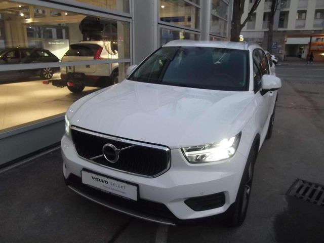 Volvo XC40 Momentum Pro 2WD