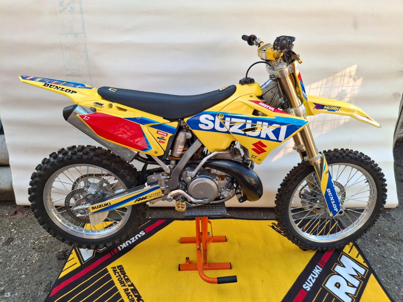 Suzuki  2004 — photo 6