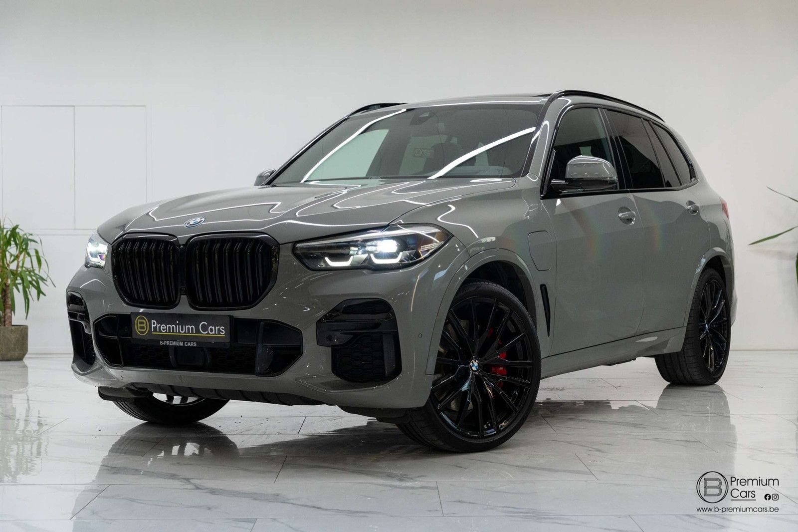 BMW X5 45e Xdrive! Full options! M-Seats! Pano, ACC!