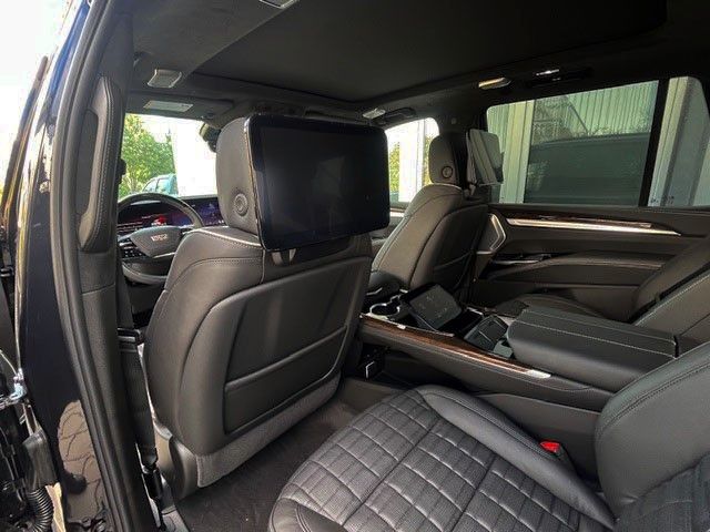 Cadillac Escalade Sport Platinum 6.2l 2025 model