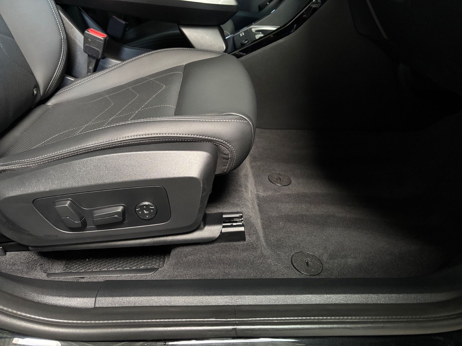 BMW X1 23 d xDrive xLine - AHK/Pano/HeadUp/HiFi foto 19